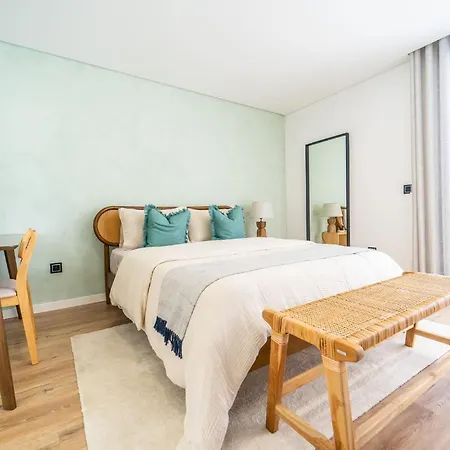 Setubal E Lisbon Dream Getaway Do Sol