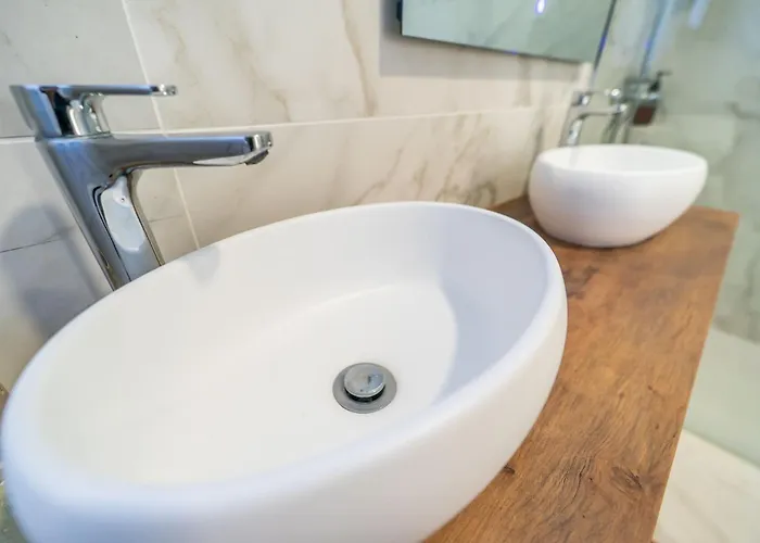 Setubal E Lisbon Dream Getaway Do Sol